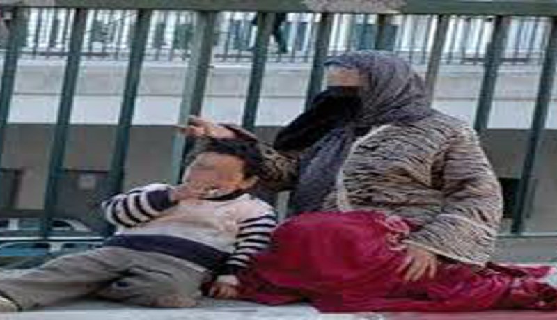 أم تفقع عيني ابنتها لتتسول بها في شوارع القاهرة