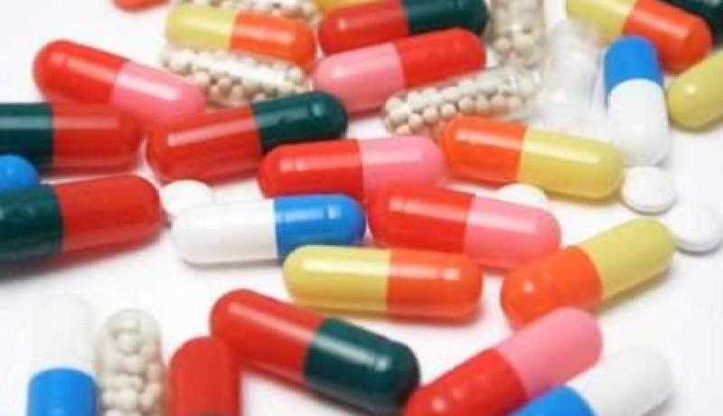 قرار منع استيراد الأدوية المنتجة محليا يهدد عشرات الآلاف من المرضى