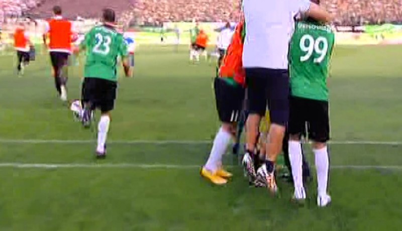الموب تدخل التاريخ و تتوج بالسيدة الكأس