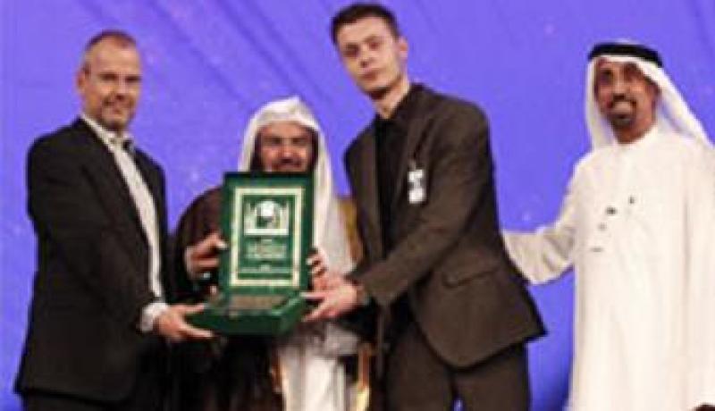 بالفيديو..ابن مخرج الفيلم المسيء للرسول يشهر إسلامه