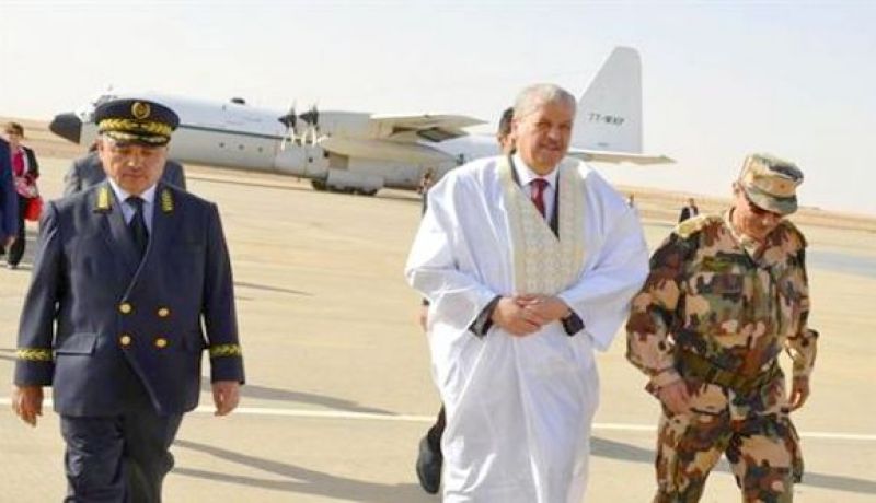 سلال يشيد بجهود الجيش وأسلاك الأمن في حماية الحدود الجزائرية