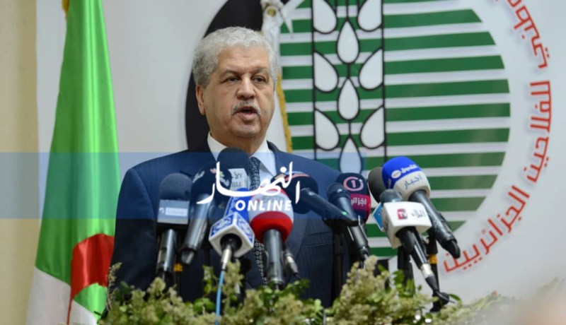 سلال : بوتفليقة جاء بمشروع لإستكمال بناء الدولة