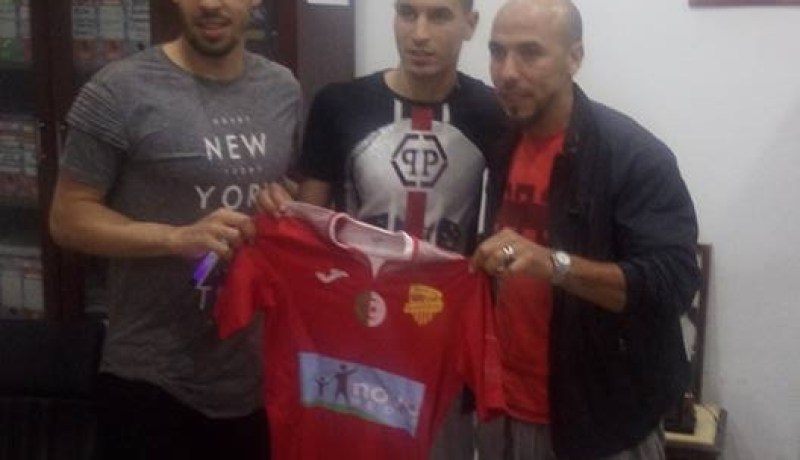 مهاجم عين مليلة “ديب” يوقّع موسمين للنصرية