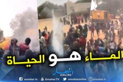 شاهد .. لحظة تدفق مياه بئر حفره كويتيون بقرية إفريقية تعاني العطش