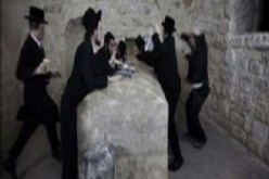 مستوطنون يقتحمون “قبر يوسف” في نابلس تحت حراسة الجيش الإسرائيلي