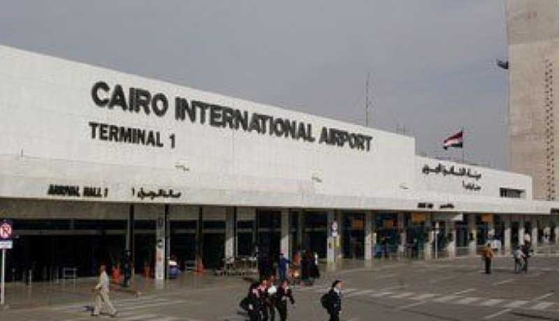 وفد روسي يتفقد الأمن بمطار القاهرة
