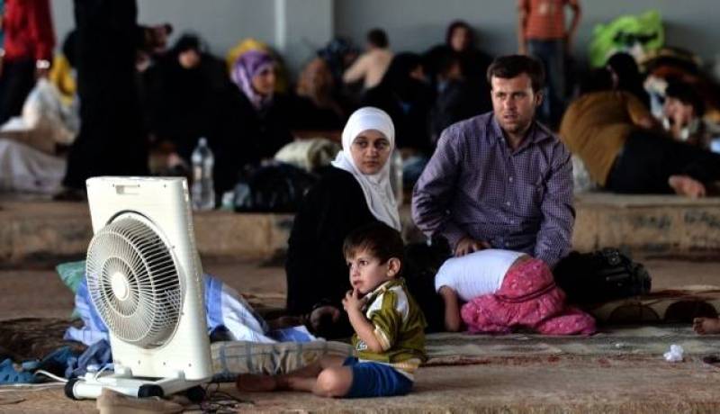 وصول 2500 لاجئ معظمهم سوريون إلى النمسا عبر الحدود المجرية