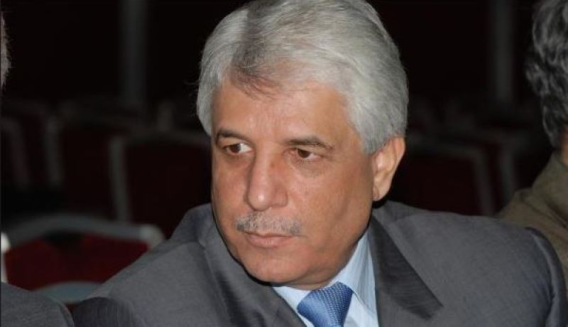 لوح يدعو إلى تفادي التعليق على القضايا المطروحة أمام القضاء