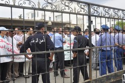 بطّالون يحتجّون أمام مقر دائرة الادريـسية في الجلفة