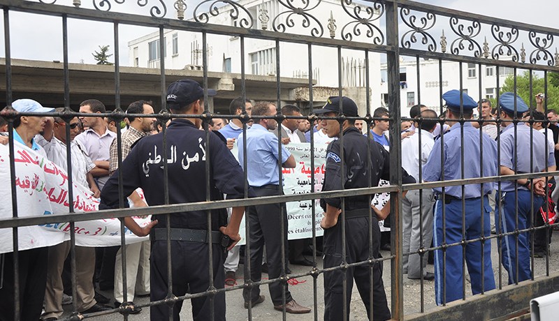 بطّالون يحتجّون أمام مقر دائرة الادريـسية في الجلفة