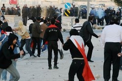 مئات البحرينيين يتظاهرون تنديدا بإعدام 3 شبان رميا برصاص