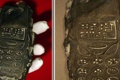 هاتف محمول يعود زمنه لمئات السنين يصنع الحدث