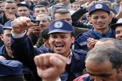 متقاعدو الحرس البلدي  بتلمسان يهددون بالاعتصام أمام مقر الولاية