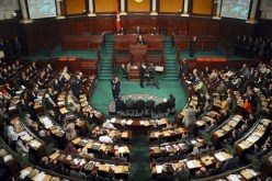 32 نائبا من كتلة الحزب الحاكم في البرلمان التونسي يقدم إستقالته