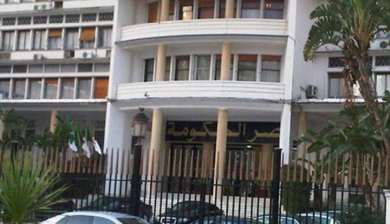 تحدّث الشيوخ باسم الشباب مرفوض