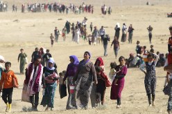 مقتل 18 نازحا عراقيا في تفجيرين بجنوب الموصل