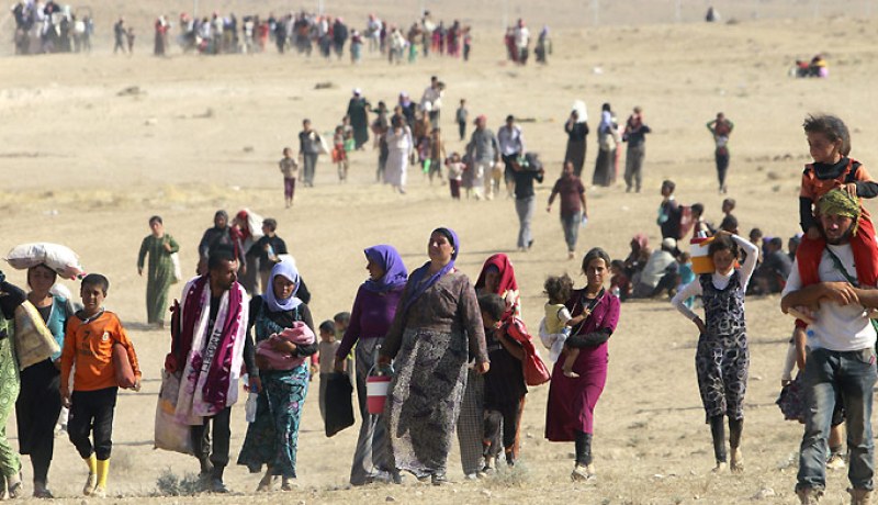 مقتل 18 نازحا عراقيا في تفجيرين بجنوب الموصل