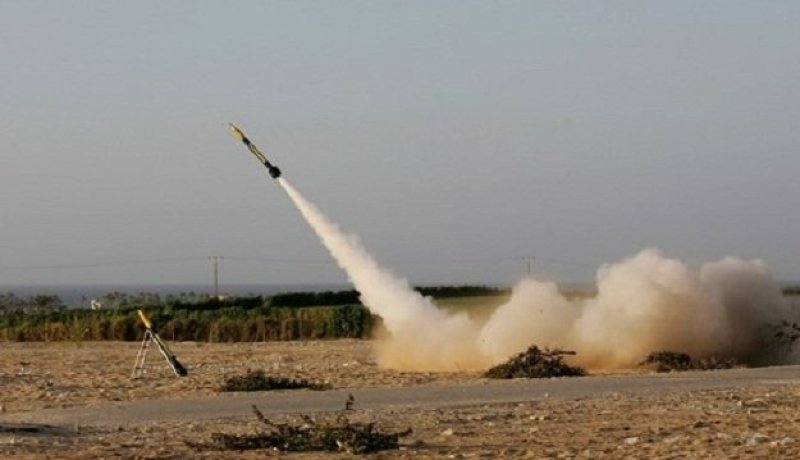 إصابة 3 جنود إسرائيليين جراء صاروخ أطلق من غزة