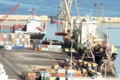 الجزائر تسجل فائضا تجاريا قارب ب 3.9 مليار دولار خلال السداسي الأول 2014