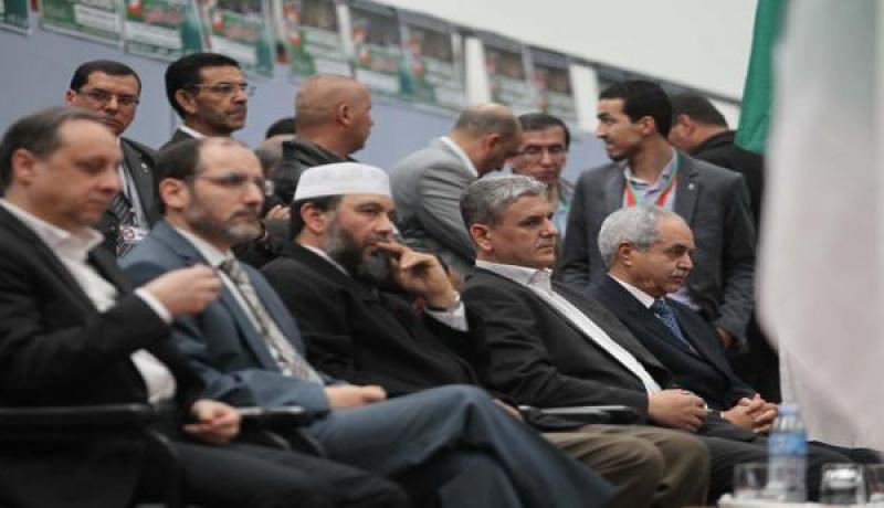 أحزاب المقاطعة تنوي تنظيم ندوة حول الإنتقال الديمقراطي للجزائر خلال الأسابيع المقبلة