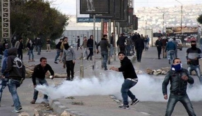 إصابة عشرات الفلسطينيين جراء قمع مسيرة بلعين الأسبوعية