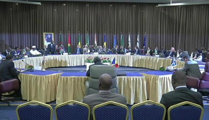 الاتحاد الأوربي يشيد بدور الوساطة الذي لعبته الجزائر من أجل المصادقة على خارطة الطريق