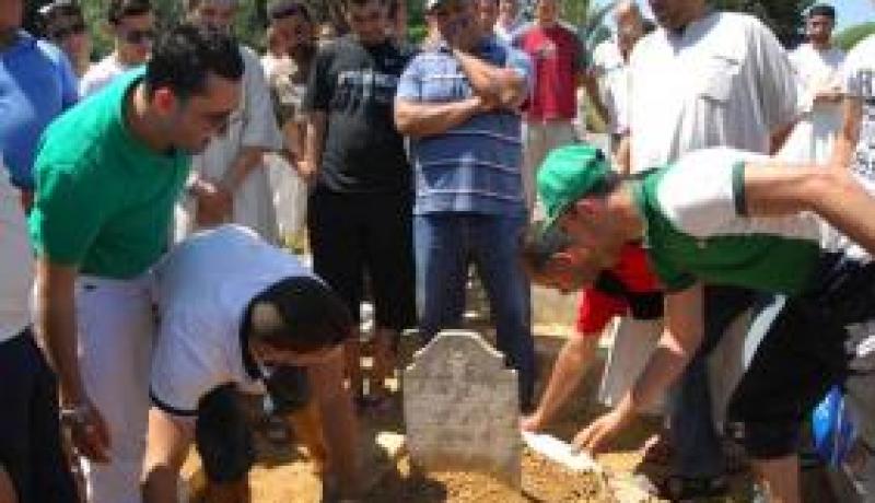 الأسرة الرياضة تشيع نبيل حيماني في جو جنائزي مهيب بمقبرة قاريدي بالعاصمة