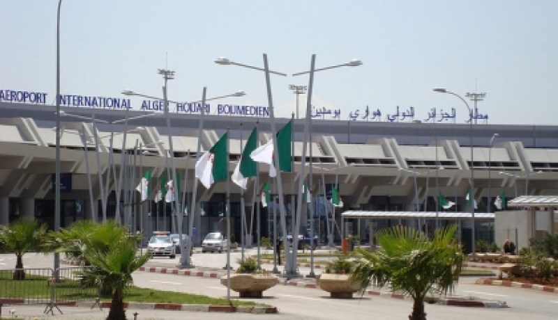 موظف بقنصلية مالي في الجزائر يستغل جامعيين لتهريب العملة الصعبة عبر مطار هواري بومدين