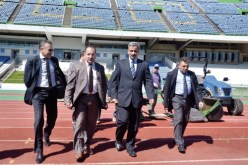 تحويل أرضية ملعب من العشب الطبيعي إلى الاصطناعي يمر عبر موافقة الادارة المركزية