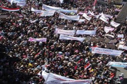 مظاهرات باليمن تطالب بإعادة هيكلة الجيش والأمن وإقالة أقارب الرئيس السابق