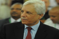 لوح يجهز المحاكم الجديدة