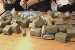 البحر يرمي 30 كغ من الكيف بشاطئ بوزجار في عين تيموشنت