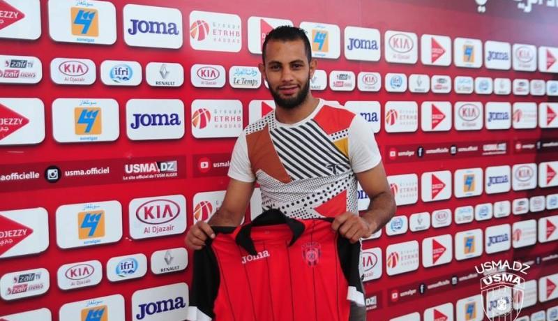 “منصوري” يجدد عقده مع إتحاد العاصمة