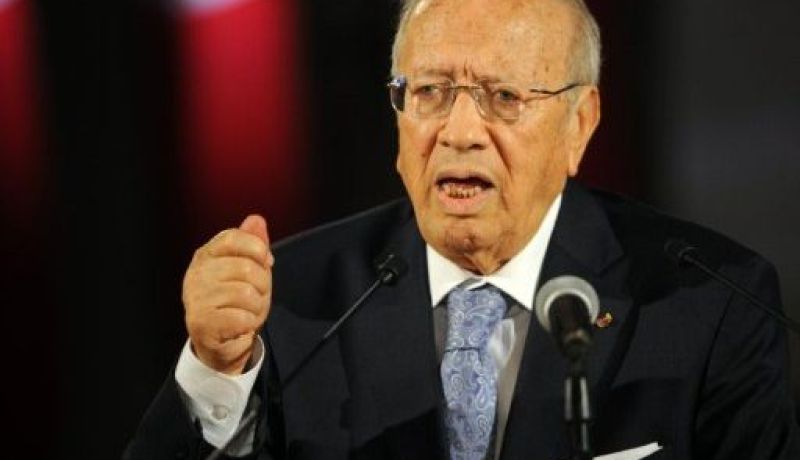 السبسي يؤكد أن قانون المصالحة يهدف إلى تحسين الوضع الاقتصادي في ظل تحديات أمنية