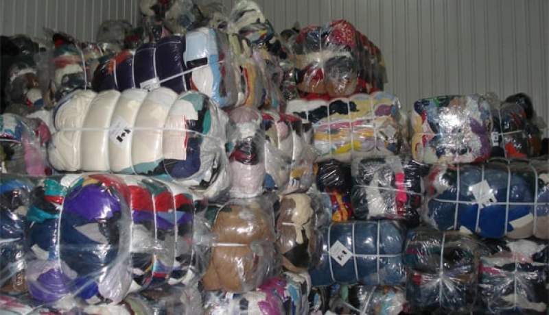 حجز 50 قنطارا من ملابس «الشيفون» مموهة بالبطاطا داخل شاحنة!