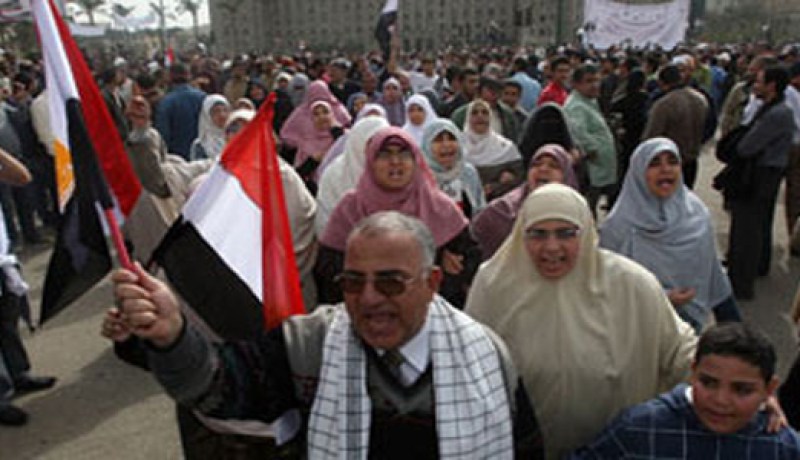 القوى السياسية المصرية تدعو إلى “جمعة غضب” للمطالبة بتنفيذ مطالب الثورة