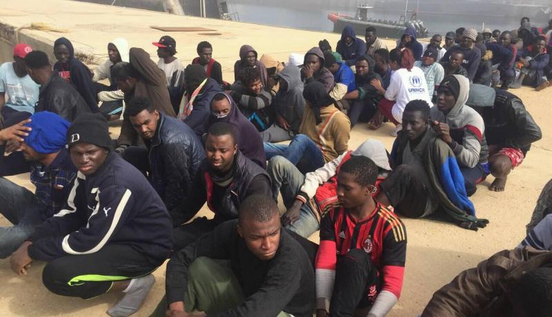 انقاذ 152 مهاجرا من بينهم جزائريين قبالة السواحل الليبية