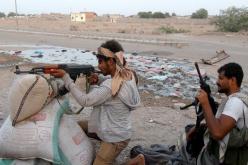 الحوثيون يقصفون عدة أحياء سكنية ووقوع معارك رغم الهدنة في اليمن