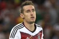 كلوزه يحدد مستقبله مع نادي لاتسيو لكرة القدم نهاية الموسم الحالي