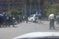 مسلحون يطلقون النار على مبنى إداري بالرماي
