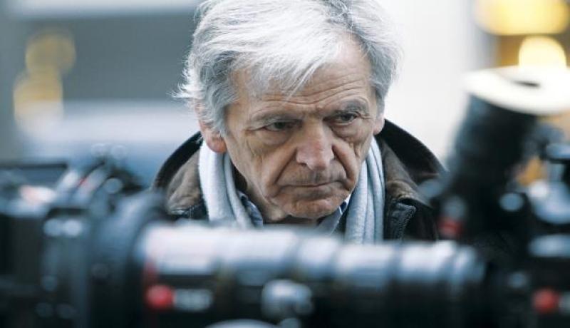 الرئيس بوتفليقة يمنح وسام”الأثير” للسينمائي كوستا غافراس
