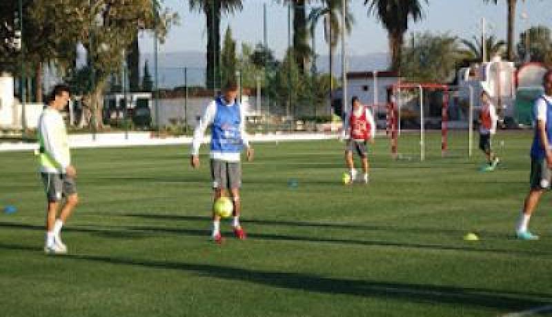 خبراء فرنسيين لاجراء دورات تكوينية لفائدة مدربين جزائريين