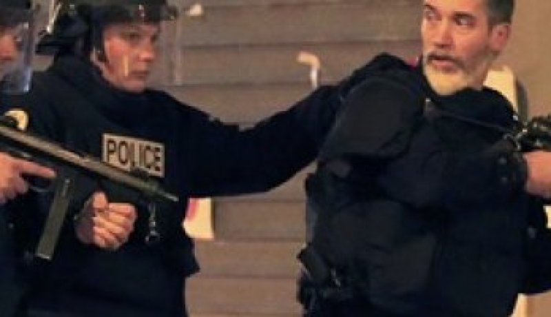 الشرطة الفرنسية تعلن عن تحرير رهائن روبيه  ومقتل مسلح في العملية