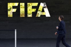 الفيفا يهدد اليونان بالإيقاف في حال عدم استكمال مسابقة الكأس