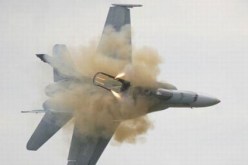 مقتل قائد مقاتلة أمريكية إثر تحطمها في كاليفورنيا