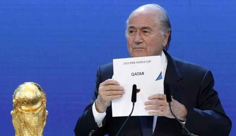 الإدعاء السويسرى يفتح تحقيقا مع بلاتر ويهمه بمنح رشوة لبلاتيني