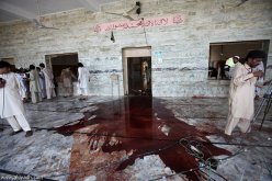 مقتل 5 اشخاص في تفجير انتحاري استهدف مسجدا بشمال غرب باكستا