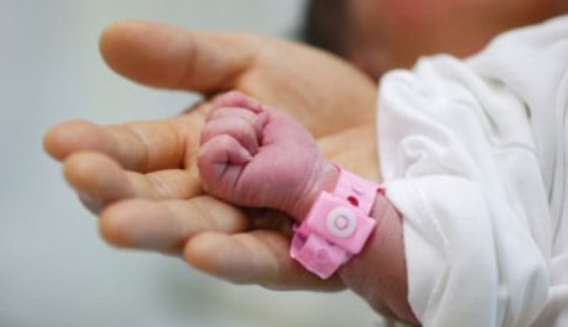 حادثة غريبة أم تضع مولودا دون أنف