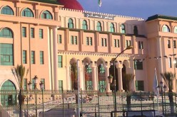 3 أفارقة يقتلون صديقهم حرقا بتقطير البلاستيك على جسده في مغنية