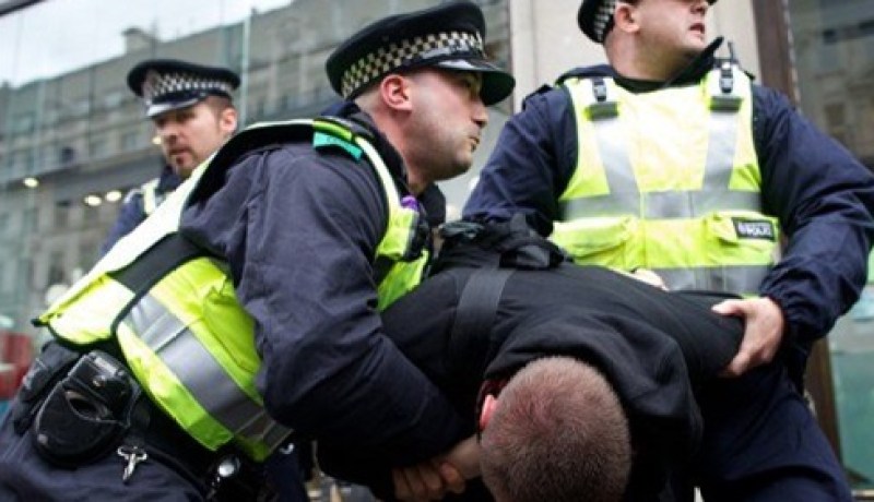 الشرطة البريطانية تعتقل فرنسي مسلح في مطار غاتويك